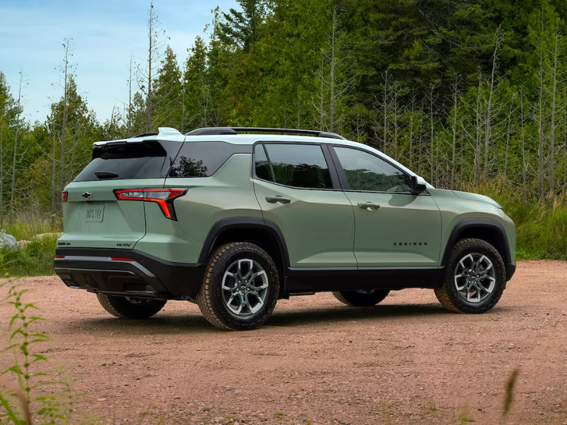 Brad Deery Motors - The 2025 Chevrolet Equinox SUV Experience near Dubuque, Iowa