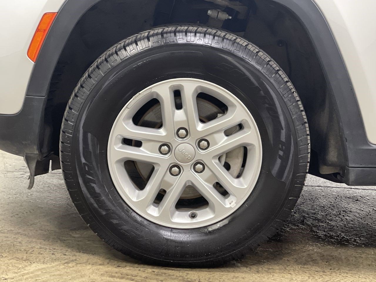 2024 Jeep Grand Cherokee Laredo