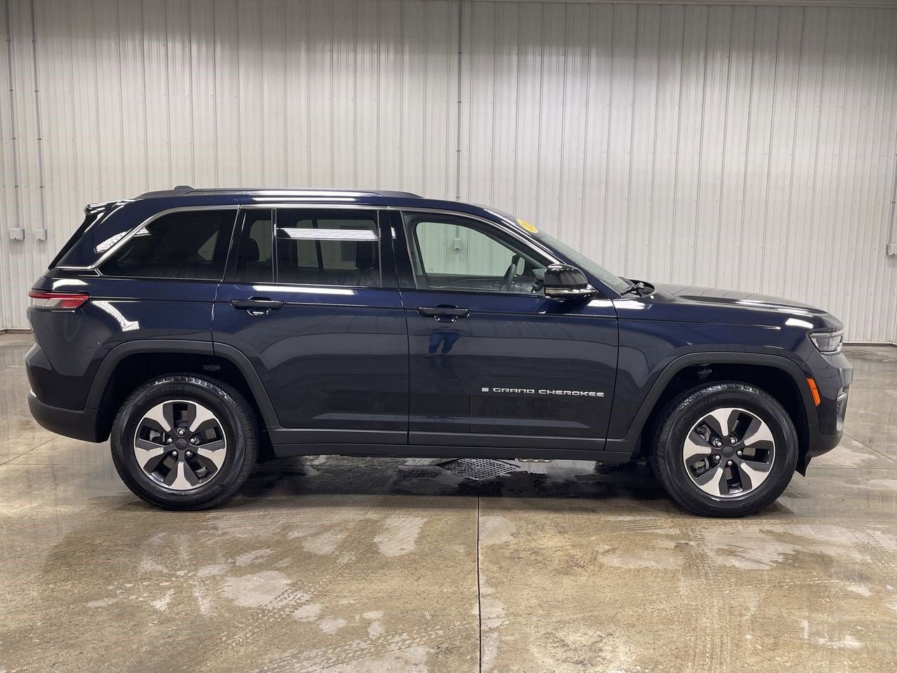 2024 Jeep Grand Cherokee 4xe GLOBAL BLACK