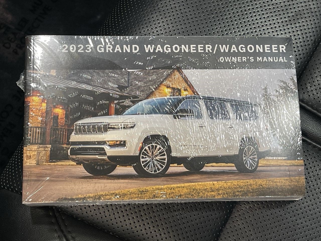 2023 Jeep Wagoneer L GLOBAL BLACK