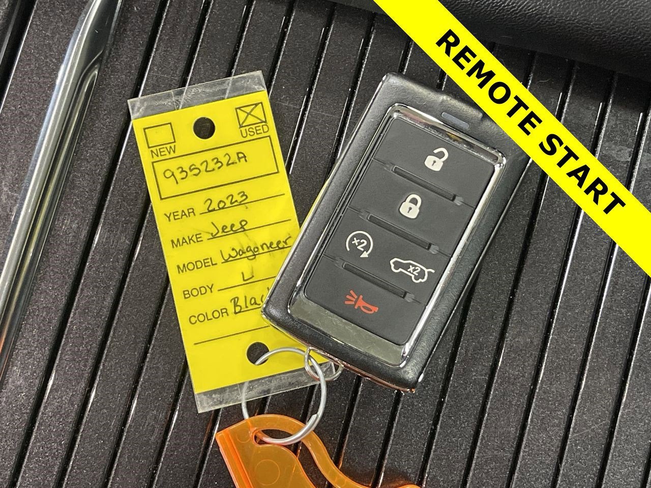 2023 Jeep Wagoneer L GLOBAL BLACK