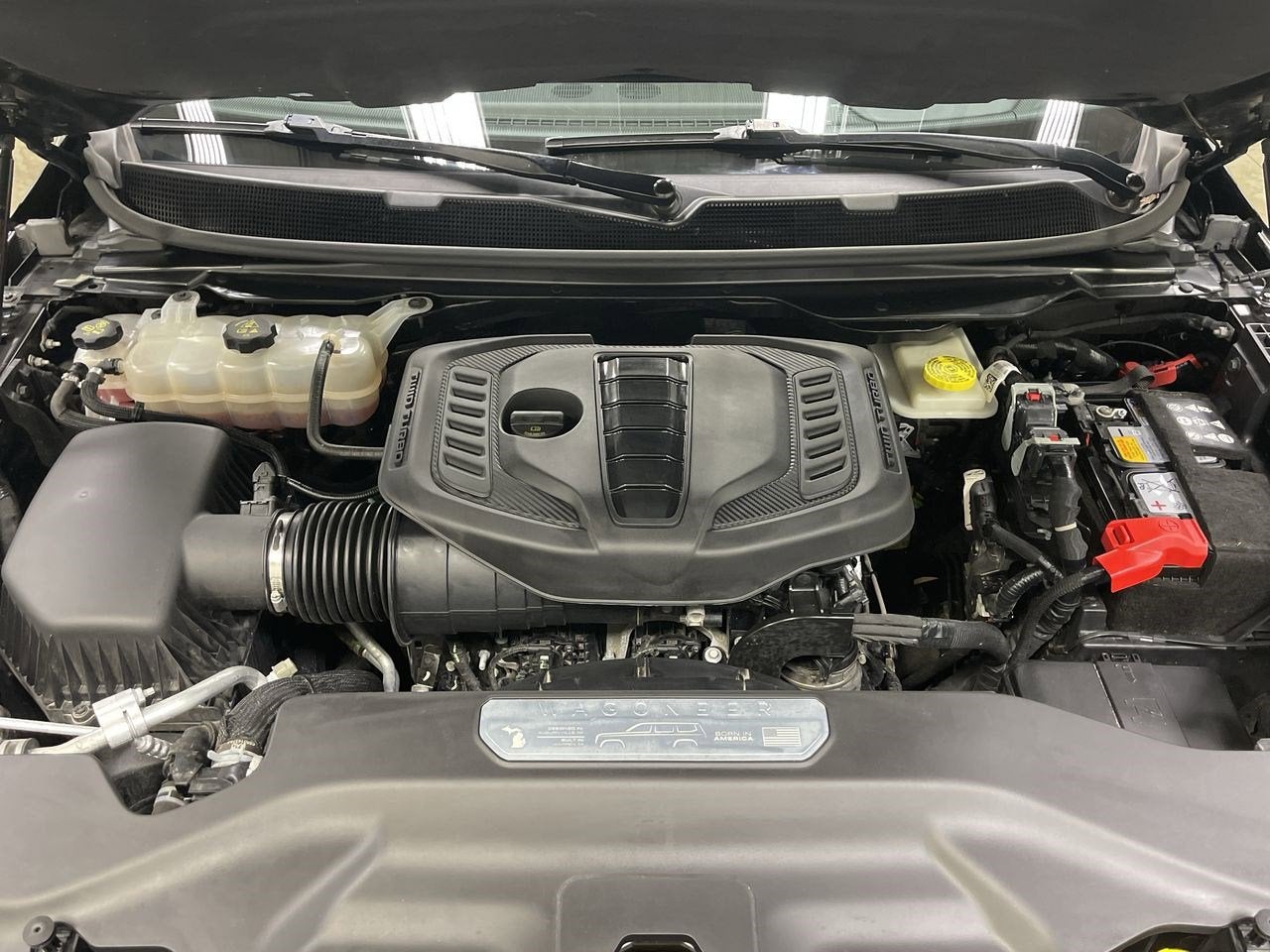 2023 Jeep Wagoneer L GLOBAL BLACK