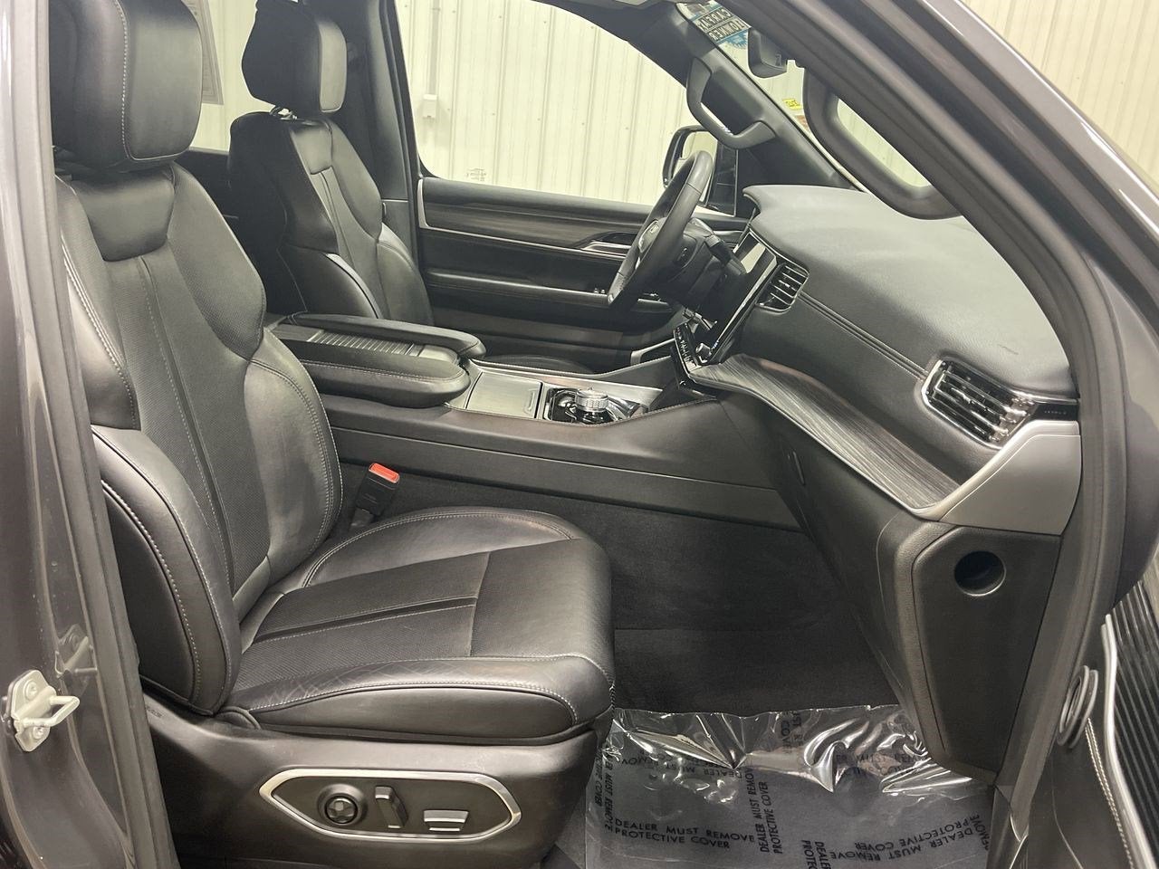 2023 Jeep Wagoneer L Series II