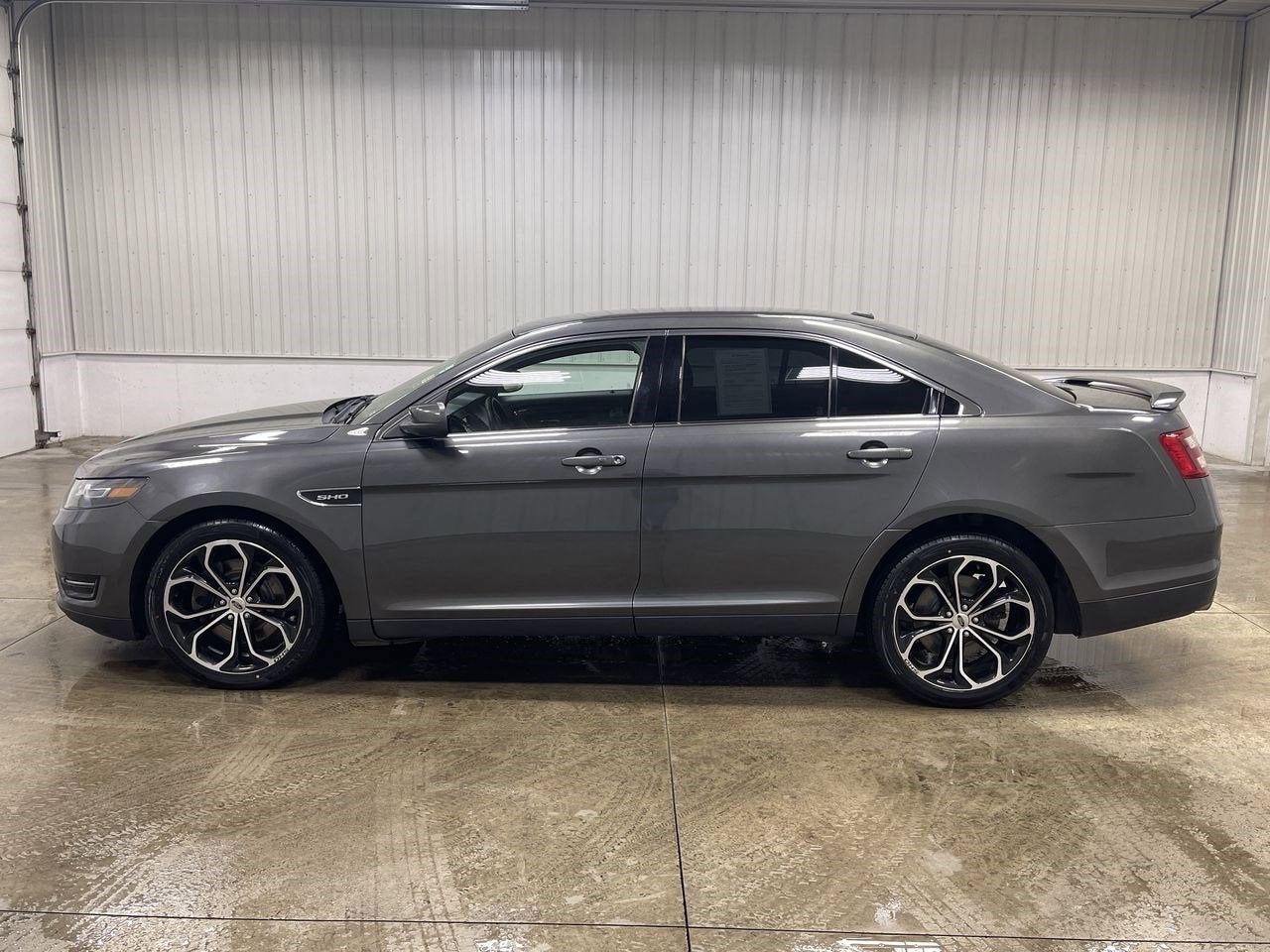 2016 Ford Taurus SHO