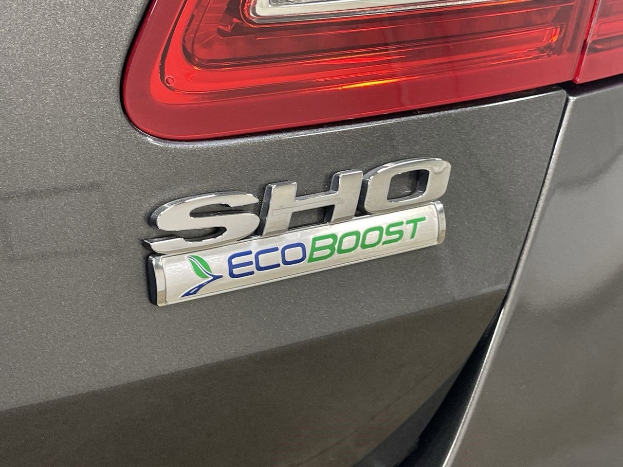 2016 Ford Taurus SHO