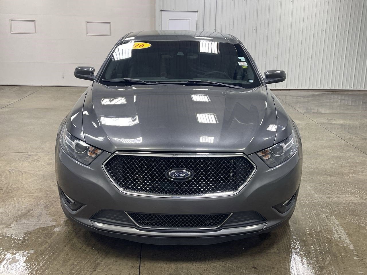 2016 Ford Taurus SHO