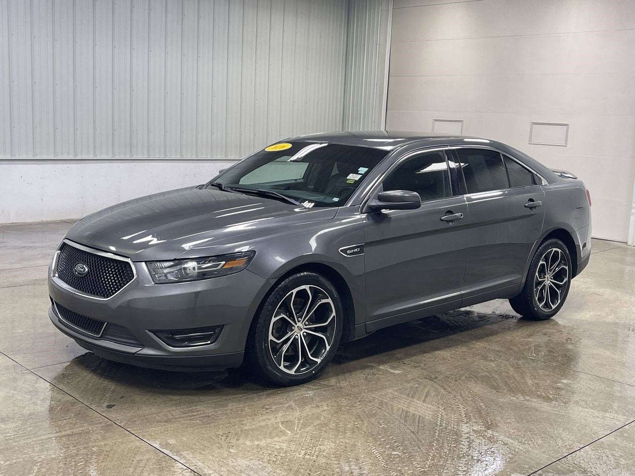 2016 Ford Taurus SHO