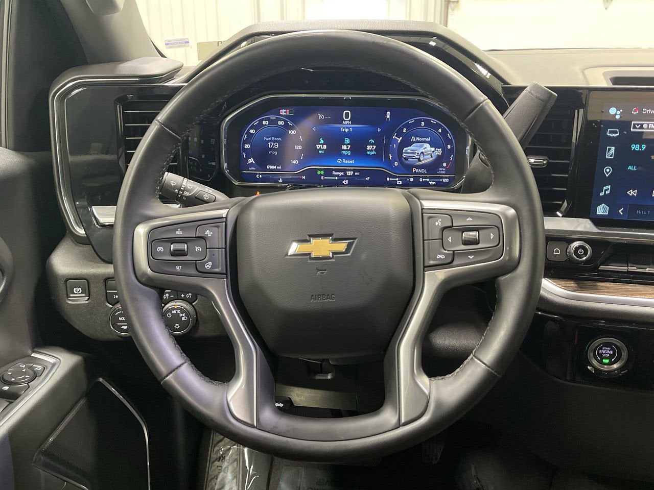 2024 Chevrolet Silverado 1500 LT (2FL)
