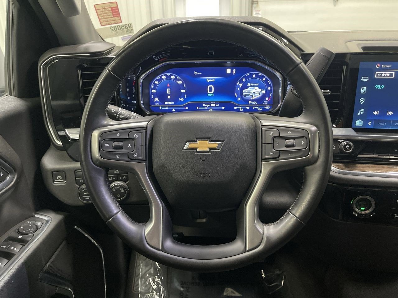 2023 Chevrolet Silverado 1500 LT (2FL)