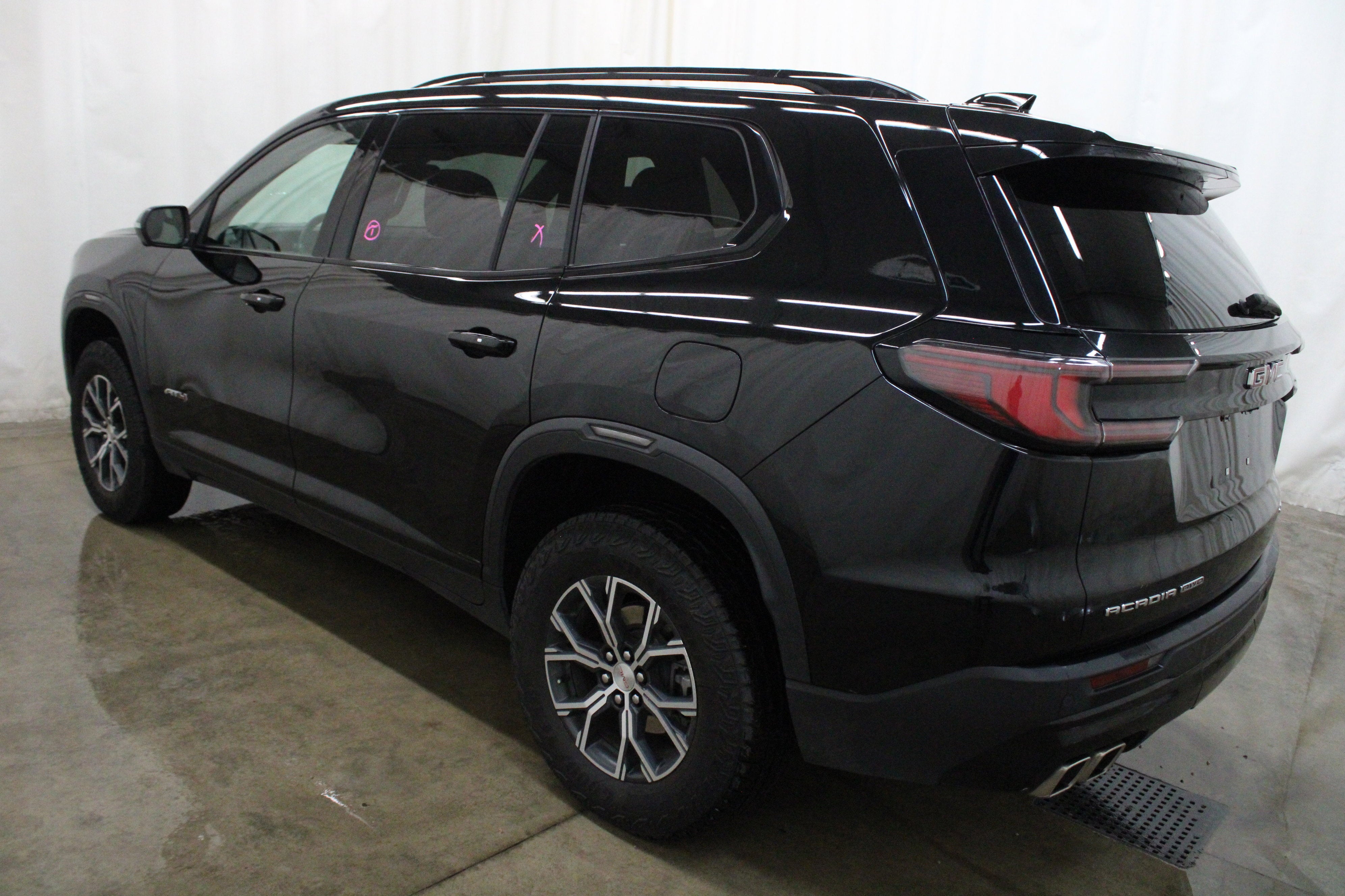 2024 GMC Acadia AT4