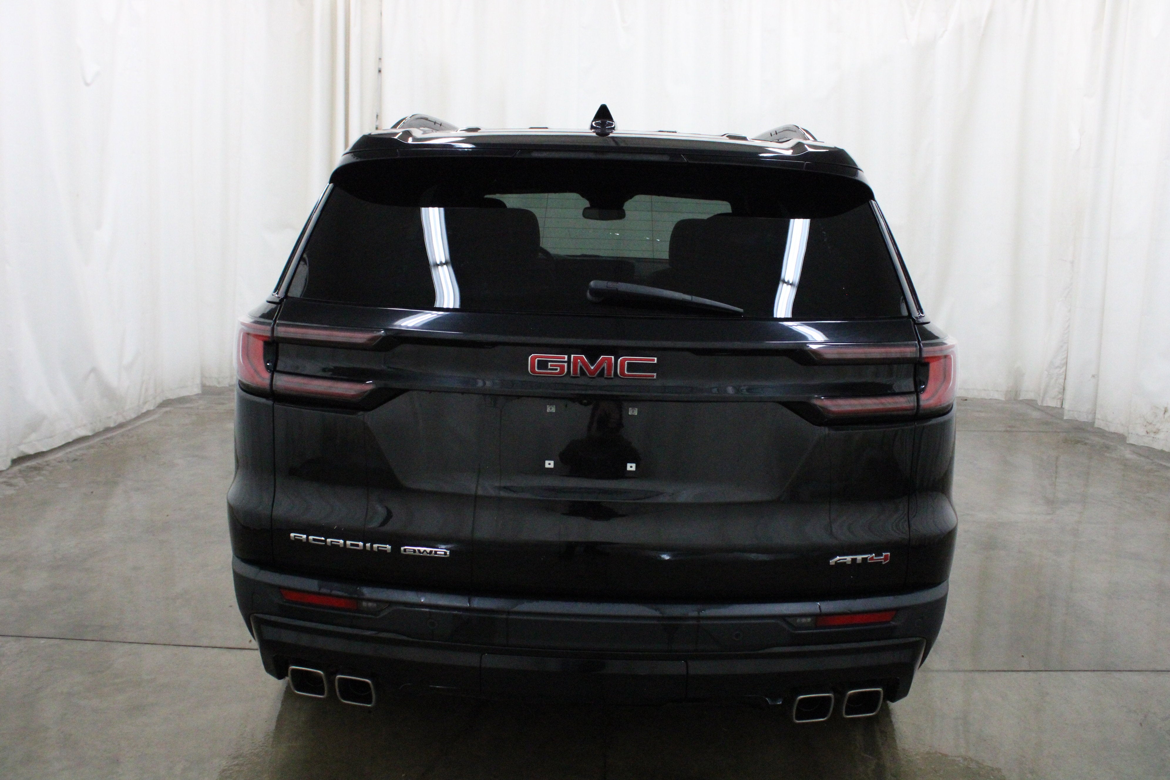2024 GMC Acadia AT4