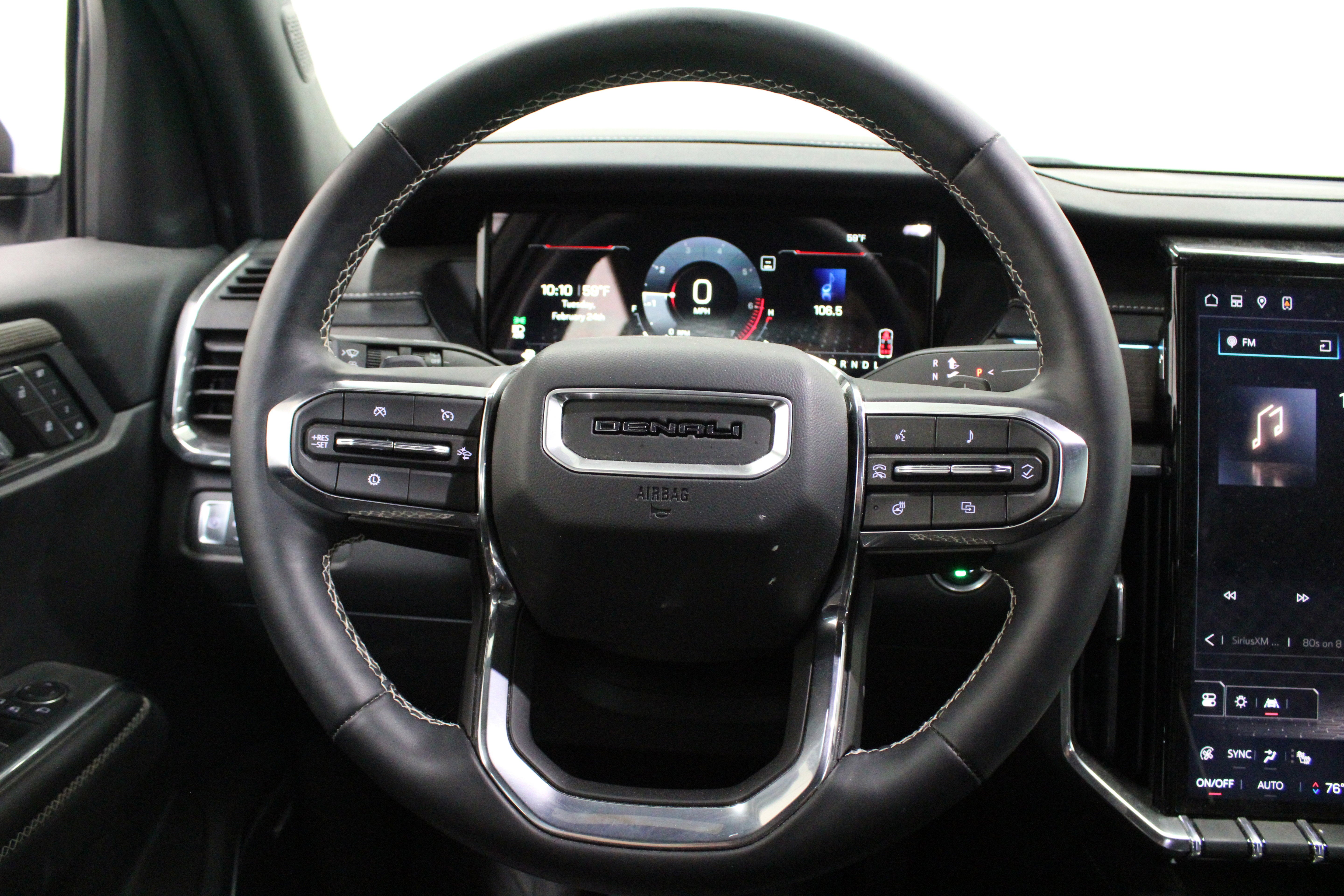 2025 GMC Acadia Denali