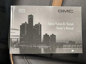 2022 GMC Yukon XL AT4