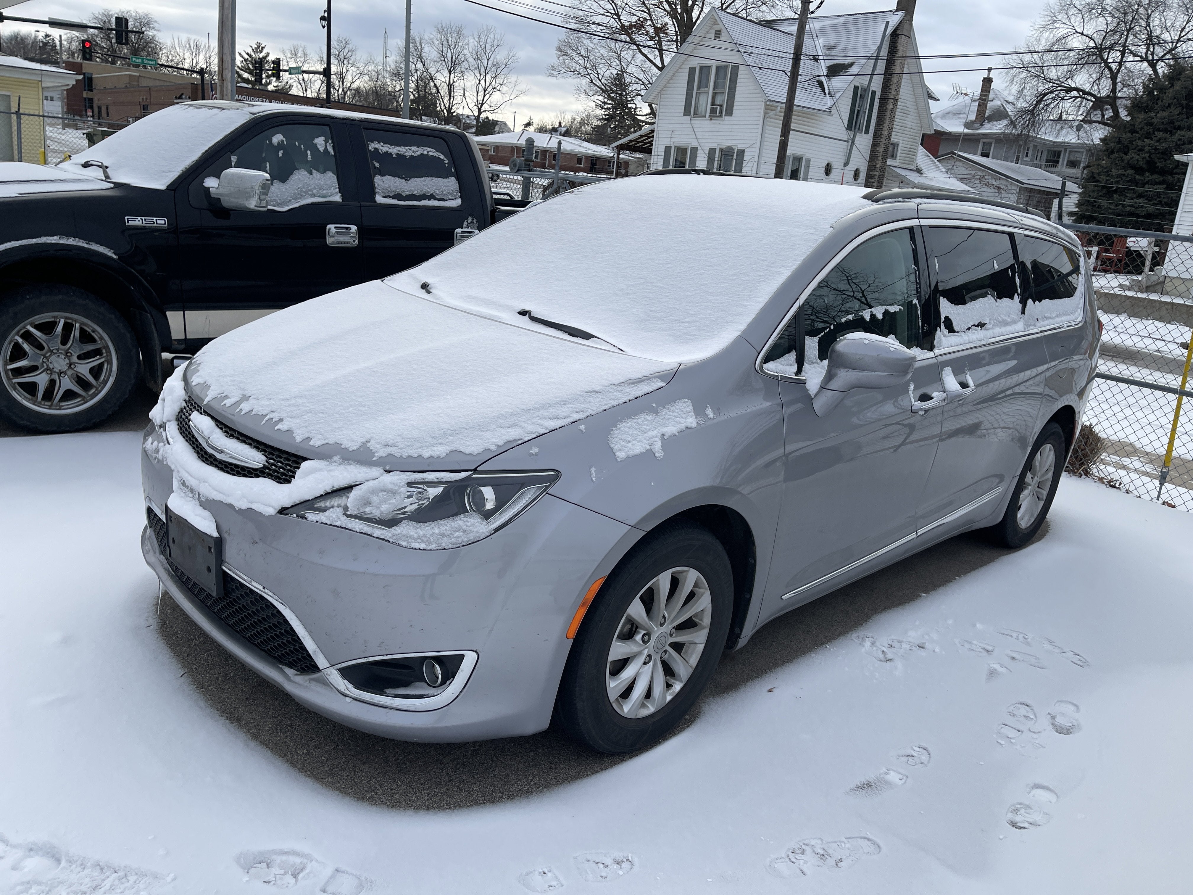 2017 Chrysler Pacifica Touring-L