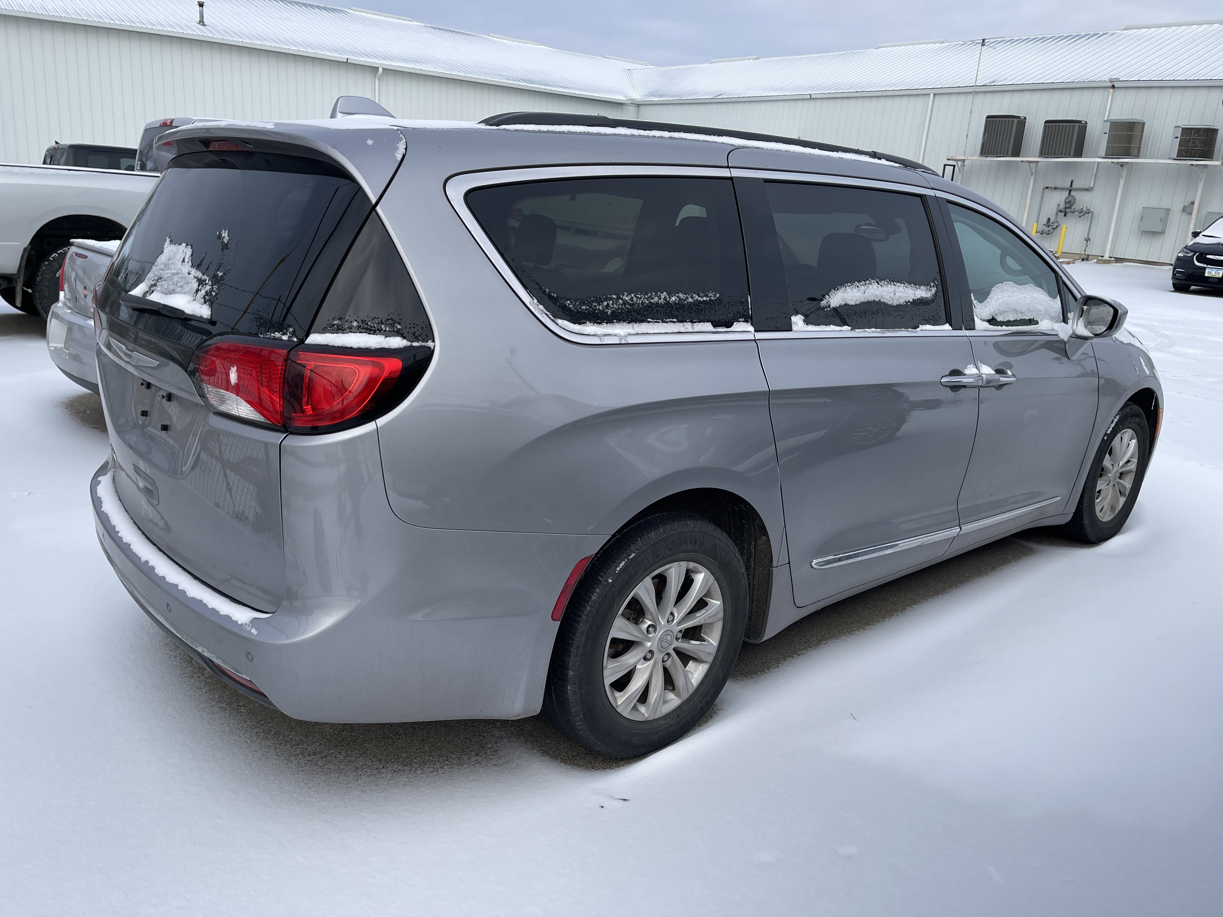 2017 Chrysler Pacifica Touring-L