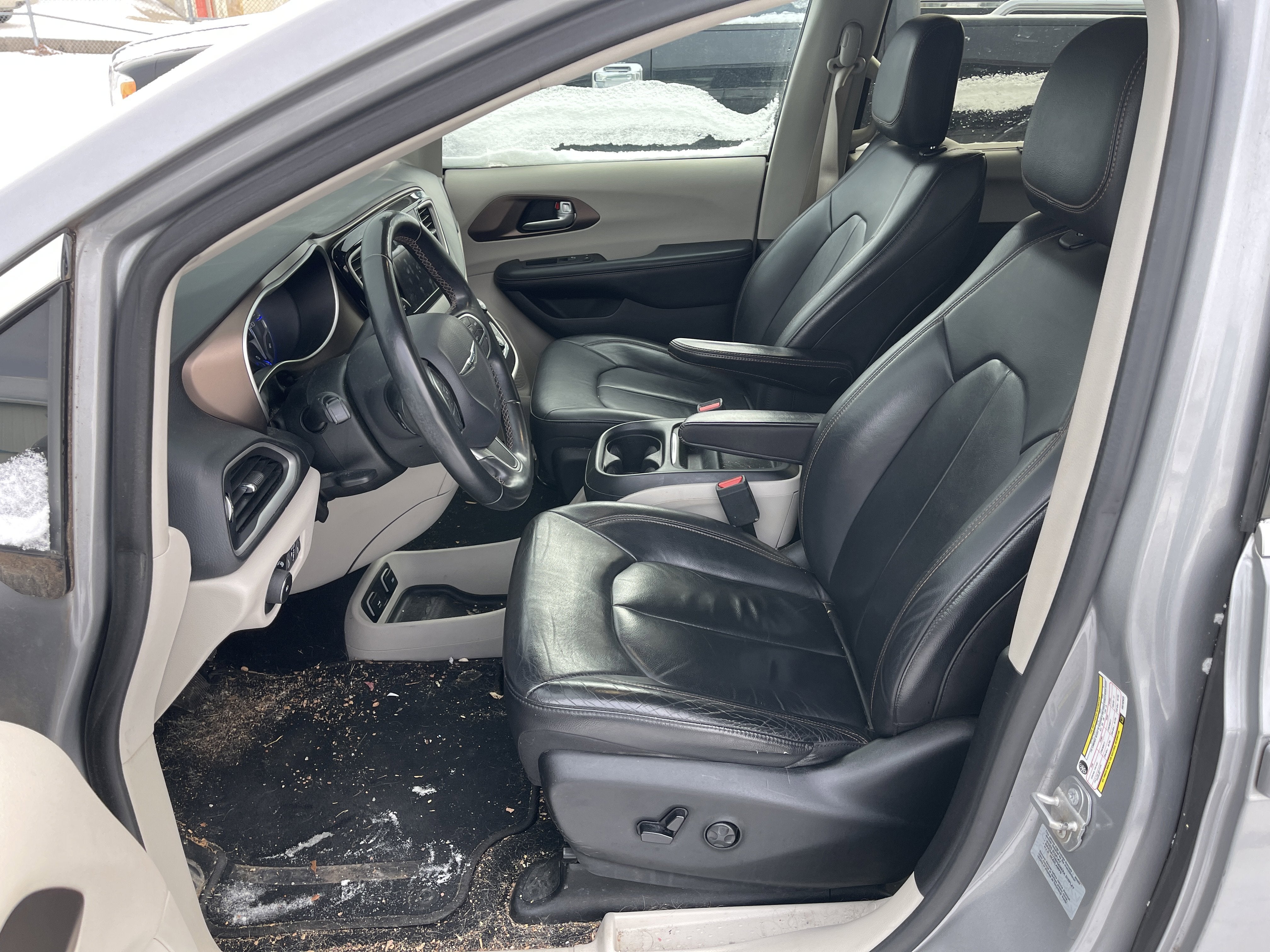 2017 Chrysler Pacifica Touring-L