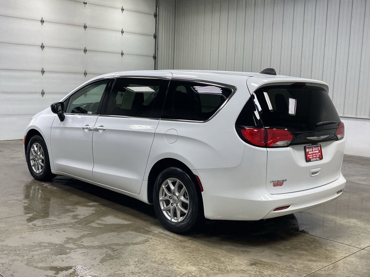 2024 Chrysler Voyager LX
