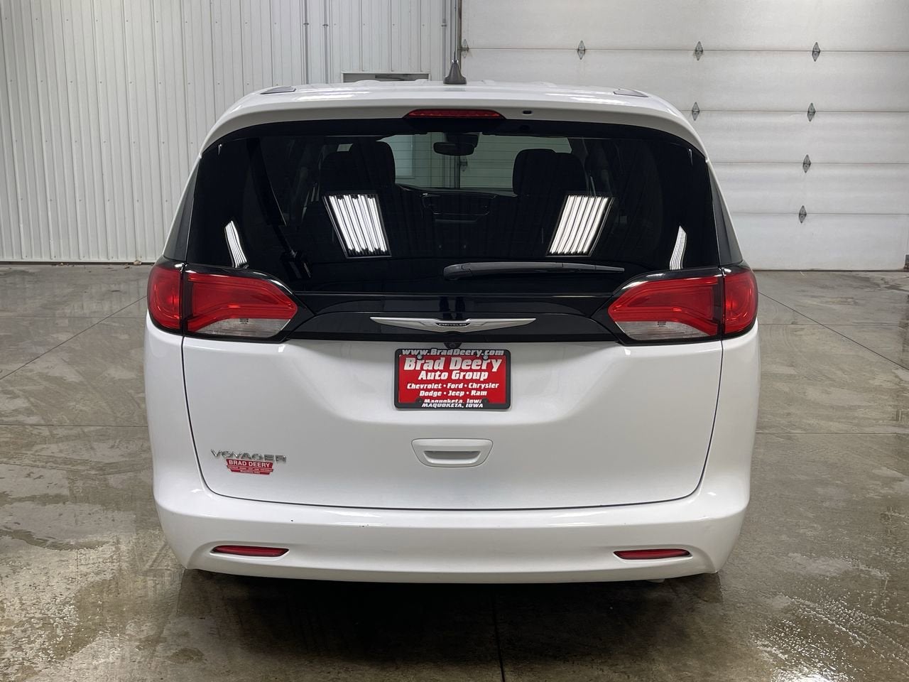 2024 Chrysler Voyager LX