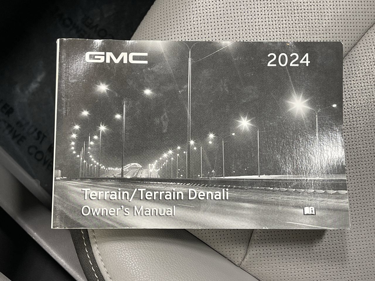 2024 GMC Terrain SLT